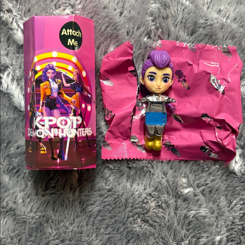 K Pop Bundle - Picture 10 of 13